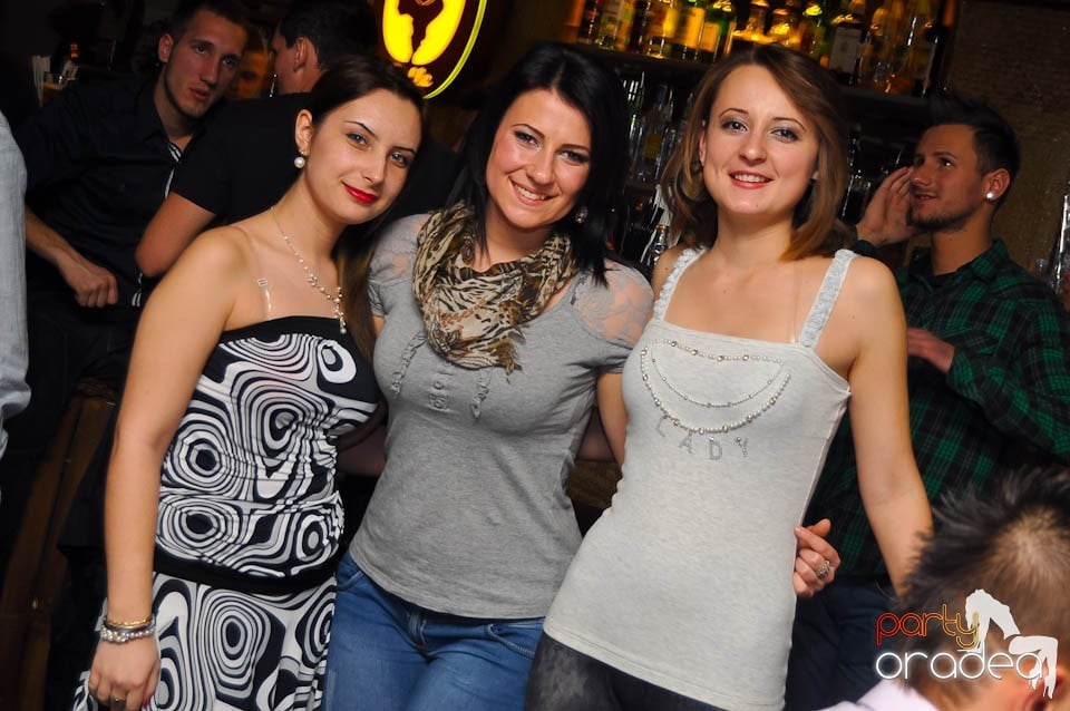 Seară cu karaoke în Zulu Caffe, Zulu Caffe