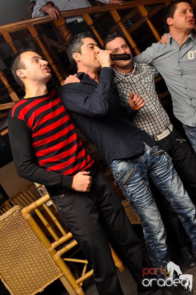 Seară cu karaoke în Zulu Caffe, Zulu Caffe