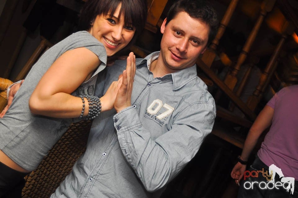 Seară cu karaoke în Zulu Caffe, Zulu Caffe