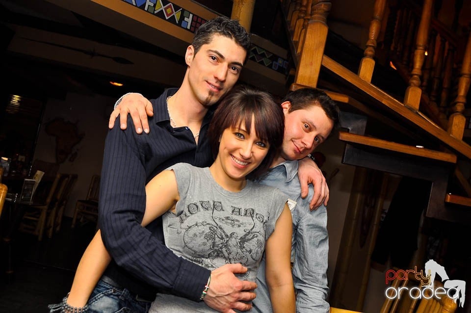 Seară cu karaoke în Zulu Caffe, Zulu Caffe