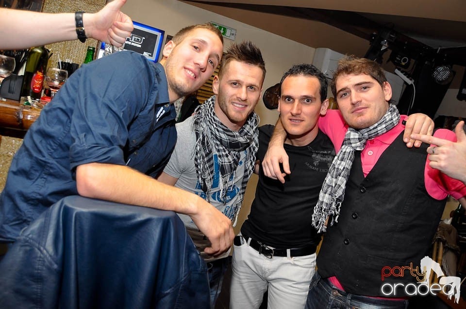 Seară cu karaoke în Zulu Caffe, Zulu Caffe