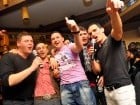 Seară cu karaoke în Zulu Caffe
