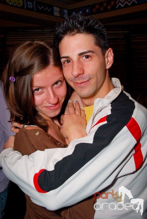 Seară cu karaoke în Zulu, Zulu Caffe