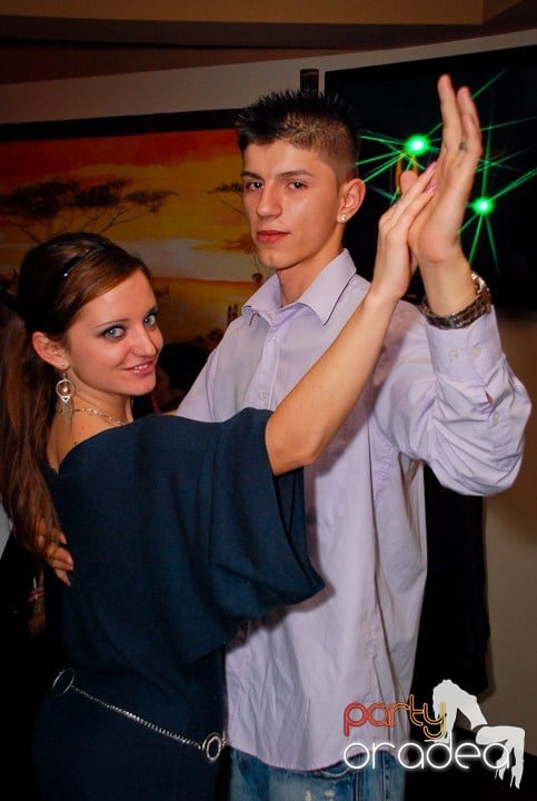 Seară cu karaoke în Zulu, Zulu Caffe