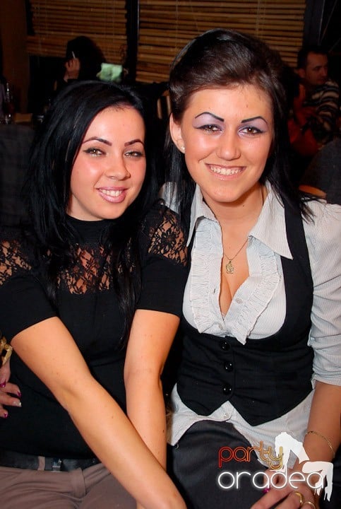 Seară cu karaoke în Zulu, Zulu Caffe