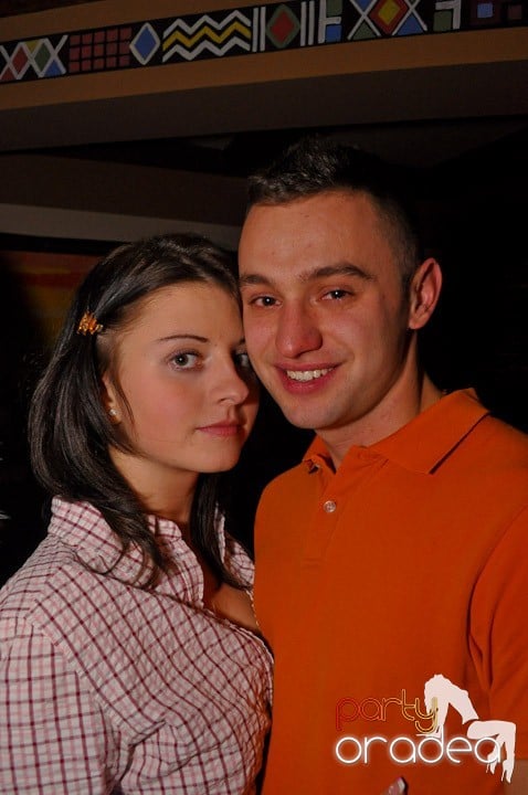 Seară cu karaoke în Zulu, Zulu Caffe