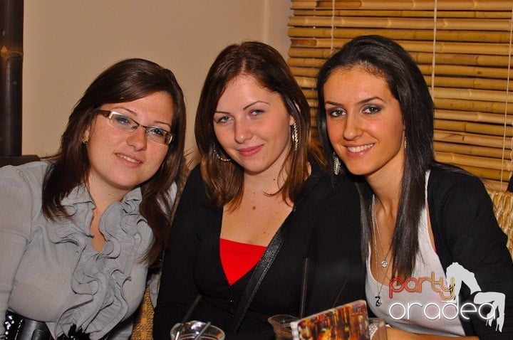 Seară cu karaoke în Zulu, Zulu Caffe