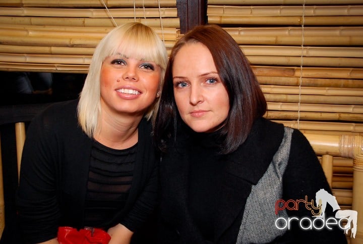 Seară cu karaoke în Zulu, Zulu Caffe