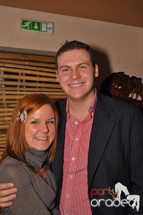 Seară cu karaoke în Zulu, Zulu Caffe