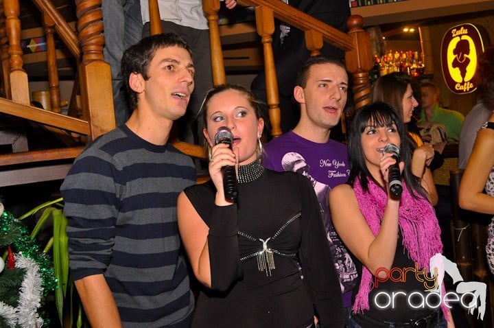 Seară cu karaoke în Zulu, Zulu Caffe