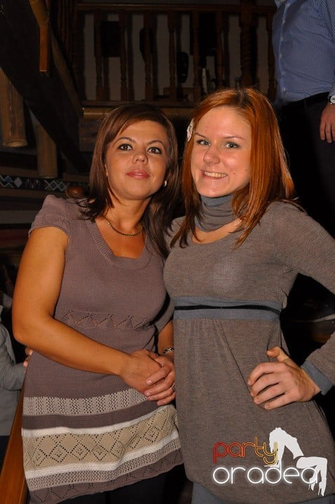 Seară cu karaoke în Zulu, Zulu Caffe