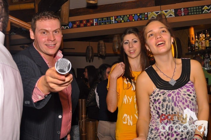 Seară cu karaoke în Zulu, Zulu Caffe