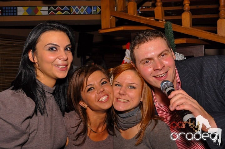 Seară cu karaoke în Zulu, Zulu Caffe