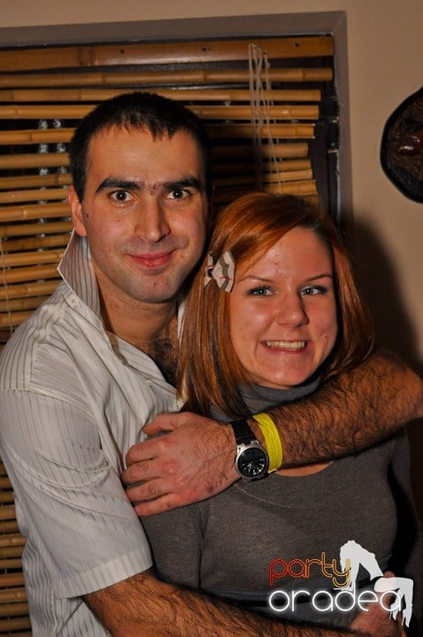 Seară cu karaoke în Zulu, Zulu Caffe