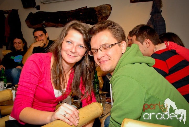 Seară cu karaoke în Zulu, Zulu Caffe