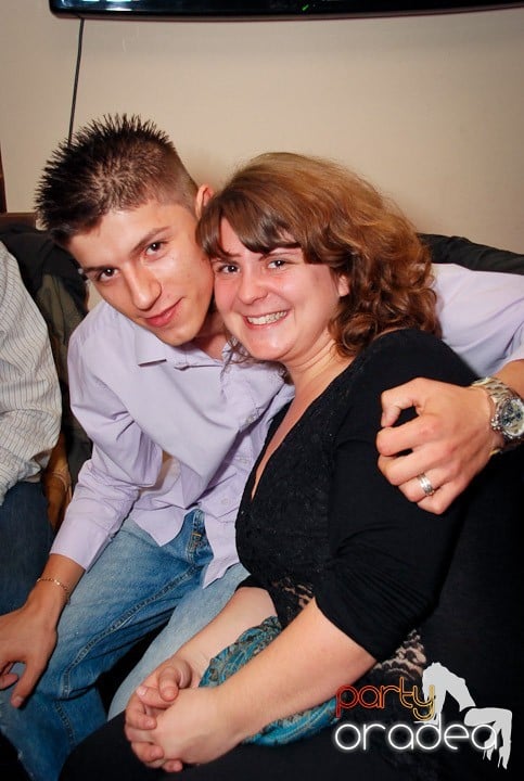 Seară cu karaoke în Zulu, Zulu Caffe