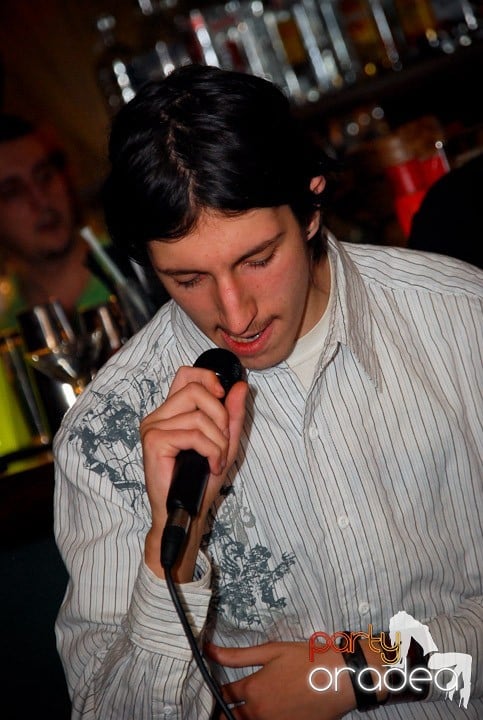 Seară cu karaoke în Zulu, Zulu Caffe