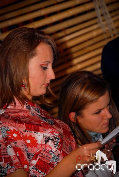 Seară cu karaoke în Zulu, Zulu Caffe