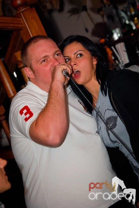 Seară cu karaoke în Zulu, Zulu Caffe