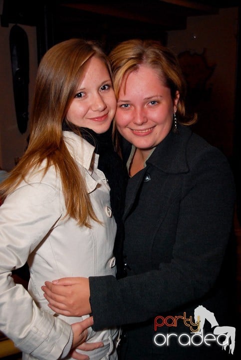 Seară cu karaoke în Zulu, Zulu Caffe