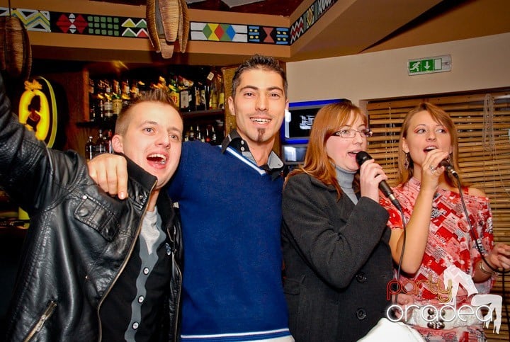 Seară cu karaoke în Zulu, Zulu Caffe
