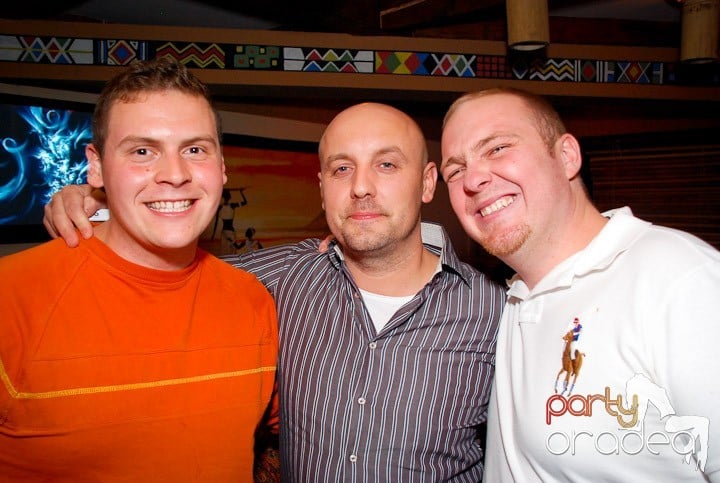 Seară cu karaoke în Zulu, Zulu Caffe