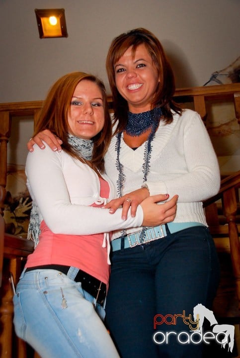 Seară cu karaoke în Zulu, Zulu Caffe