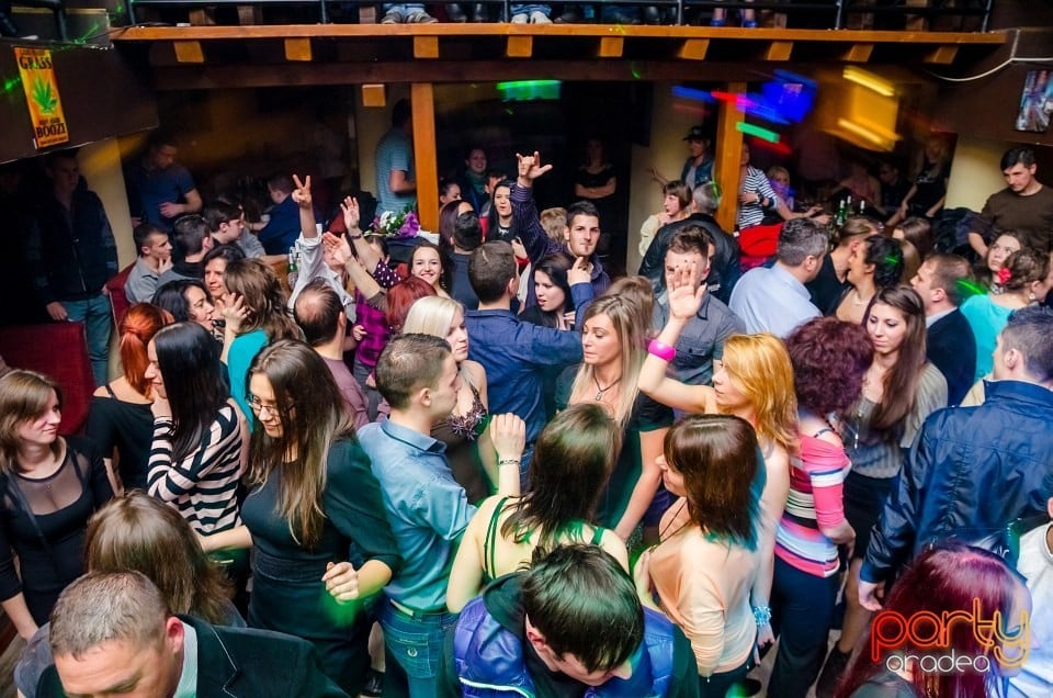 Seara de 8 Martie în Window Pub, 