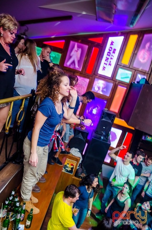 Seara de 8 Martie în Window Pub, 