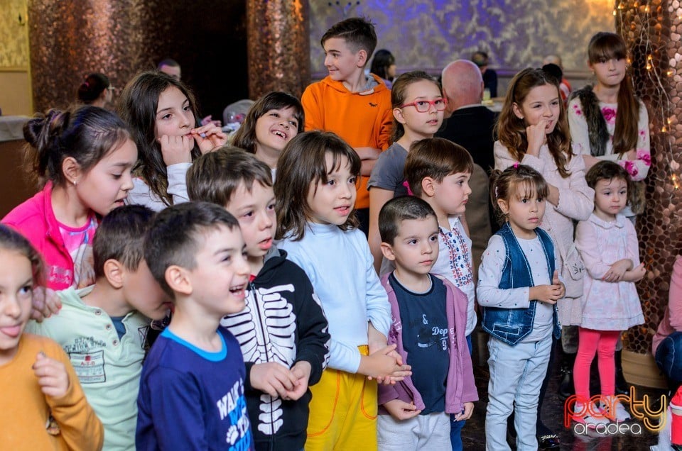 Seara de Crăciun la Hotel Internaţional, Hotel Internaţional