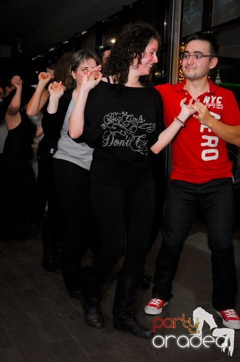 Seară de dans în Blondy's Art Café, 