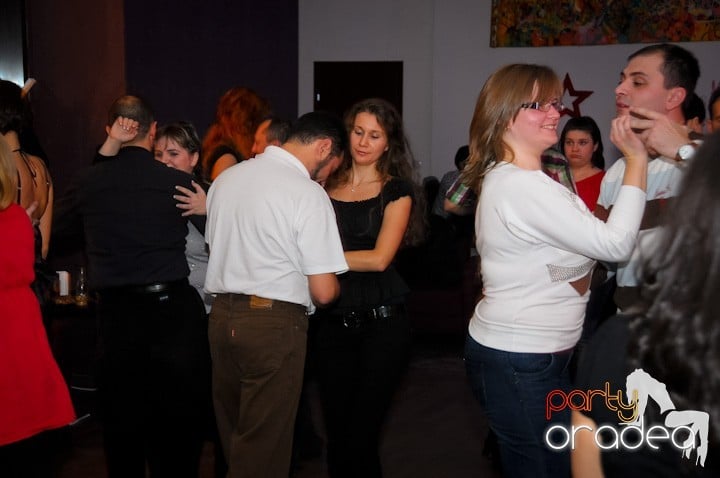 Seară de dans în Blondy's Art Café, 