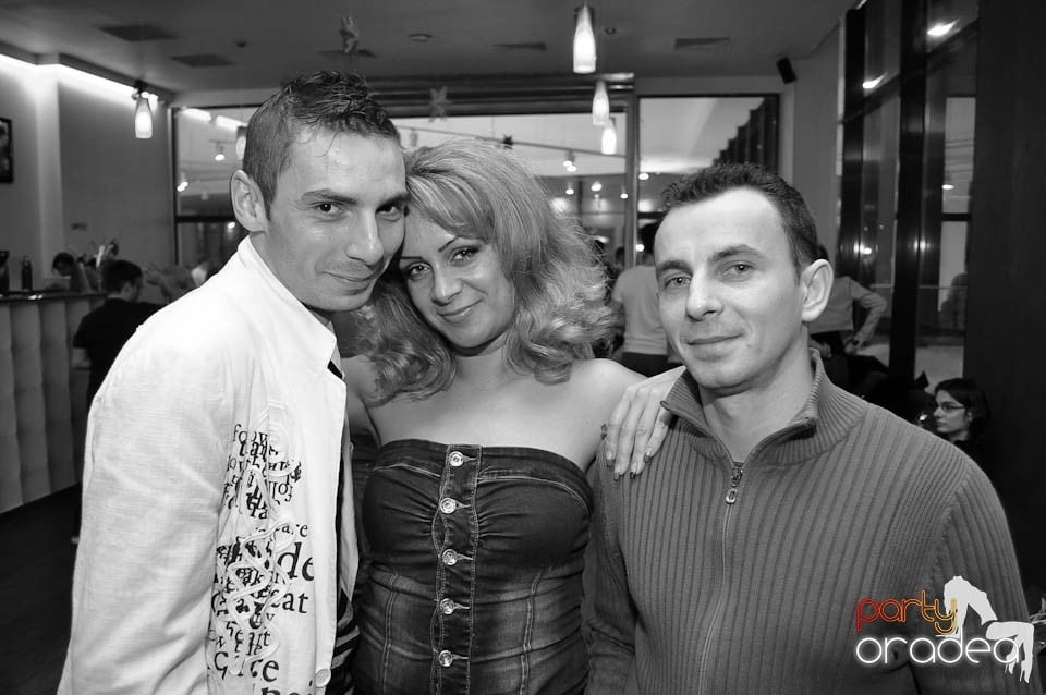 Seară de dans în Blondy's Art Café,