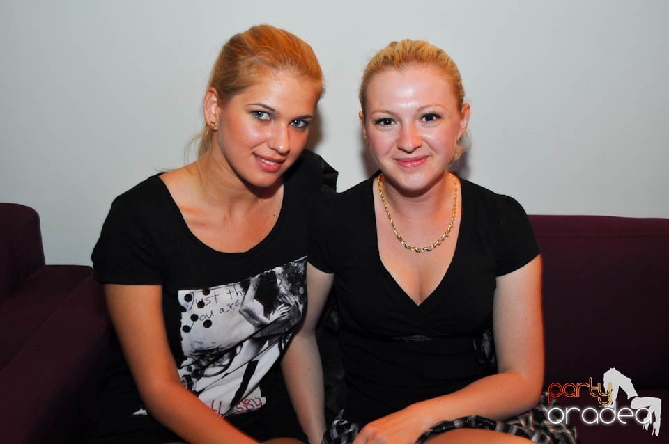 Seară de dans în Blondy's Art Café, 