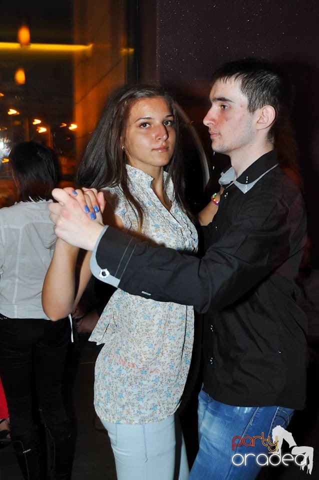 Seară de dans în Blondy's Art Café, 