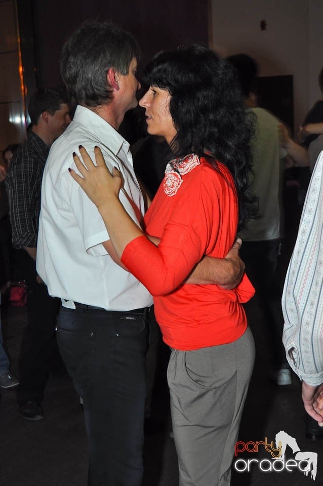 Seară de dans în Blondy's Art Café, 