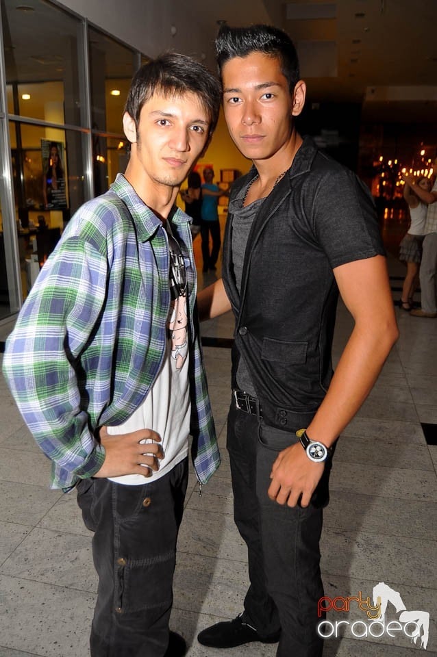 Seară de dans în Blondy's Art Café, 