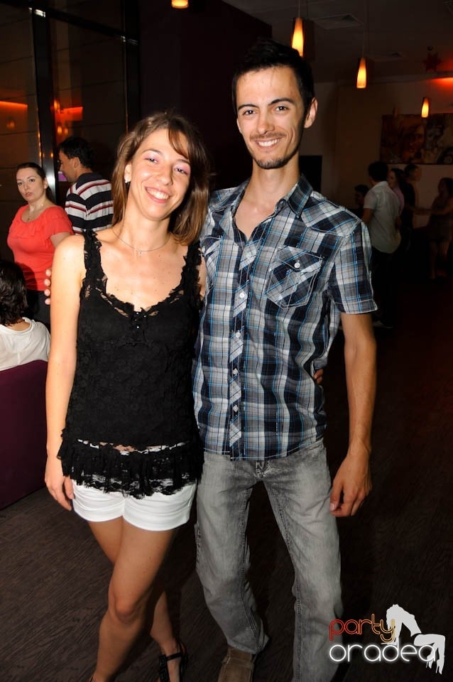 Seară de dans în Blondy's Art Café, 