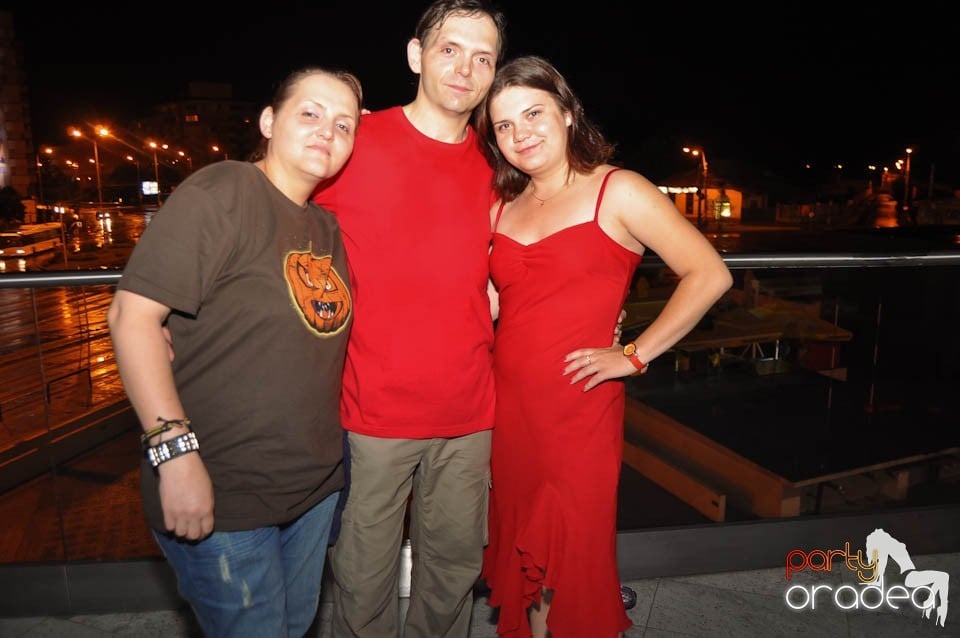 Seară de dans în Blondy's Art Café, 