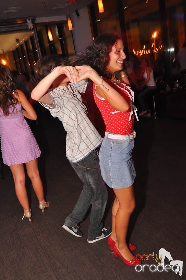 Seară de dans în Blondy's Art Café, 