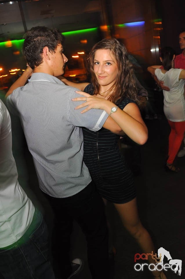 Seară de dans în Blondy's Art Café, 