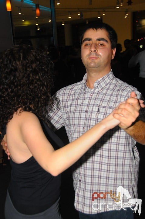 Seară de dans în Blondy's Art Café, 