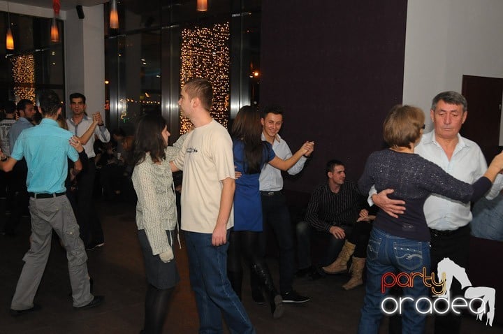 Seară de dans în Blondy's Art Café, 