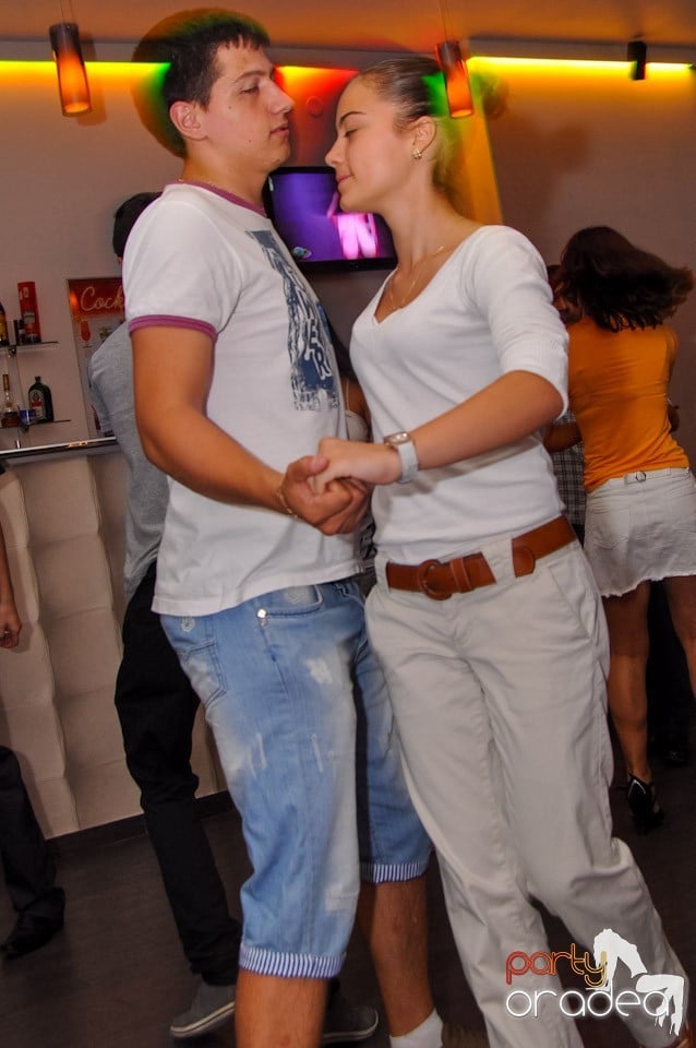 Seară de dans în Blondy's Art Café, 