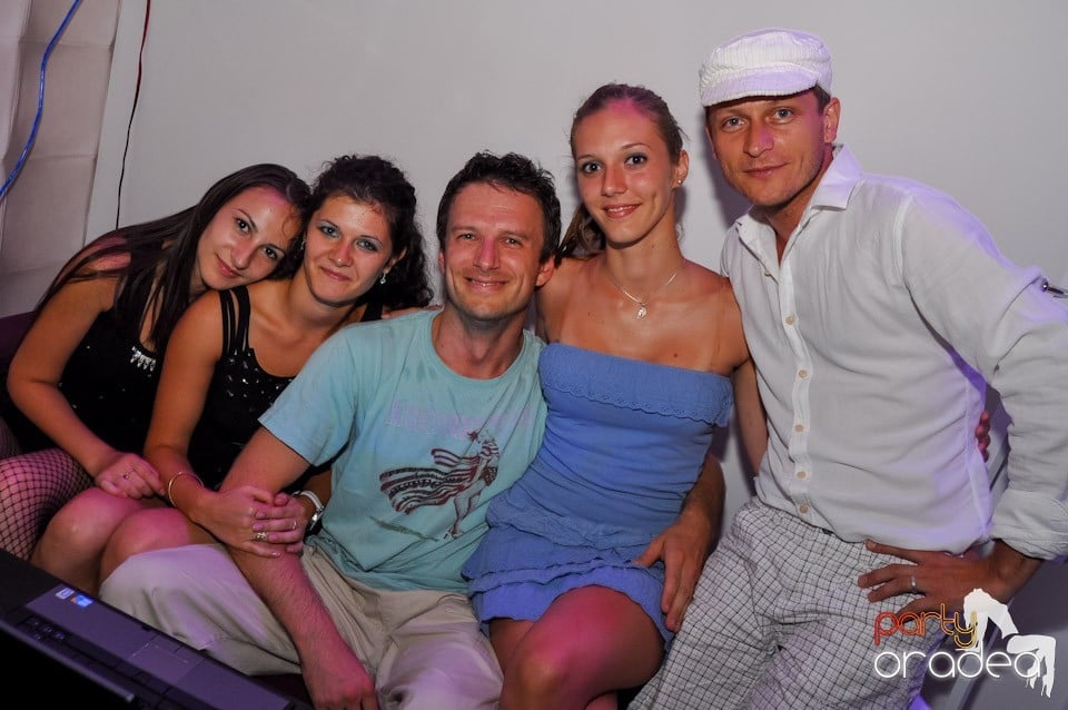 Seară de dans în Blondy's Art Café, 