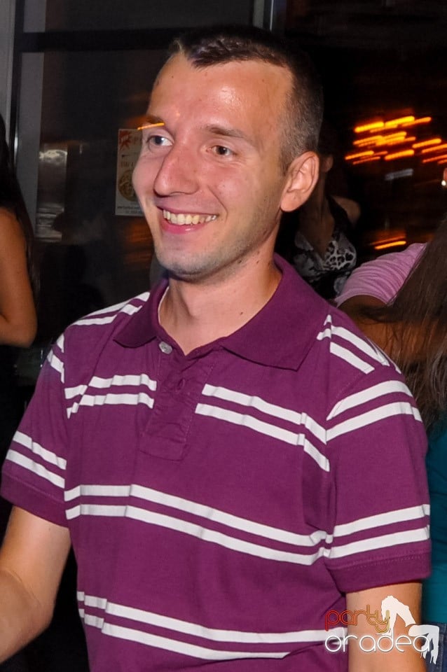 Seară de dans în Blondy's Art Café, 