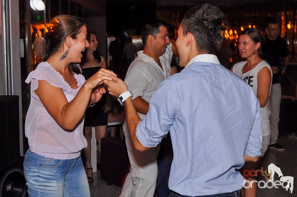 Seară de dans în Blondy's Art Café, 