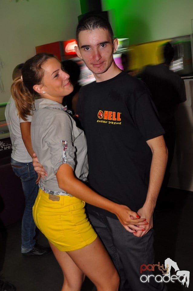 Seară de dans în Blondy's Art Café, 