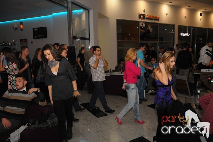 Seară de dans în Blondy's Art Café, 