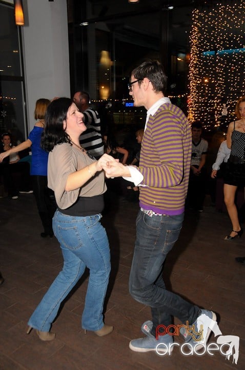 Seară de dans în Blondy's Art Café, 